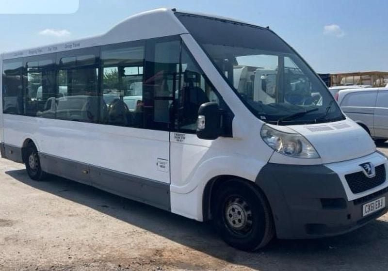 White Used 2011 Peugeot Boxer Van | £3,499 (Fair price) - Image 1/4