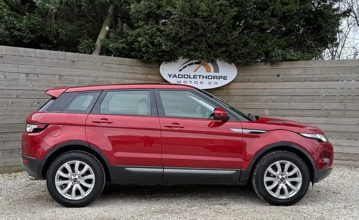 Używany Land Rover Range Rover evoque Pure 190 KM (139 kW) 2014 Czerwony SUV