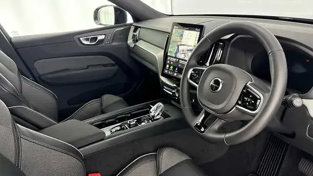 Used Volvo XC60 Plus 247 HP (181 kW) 2026 SUV