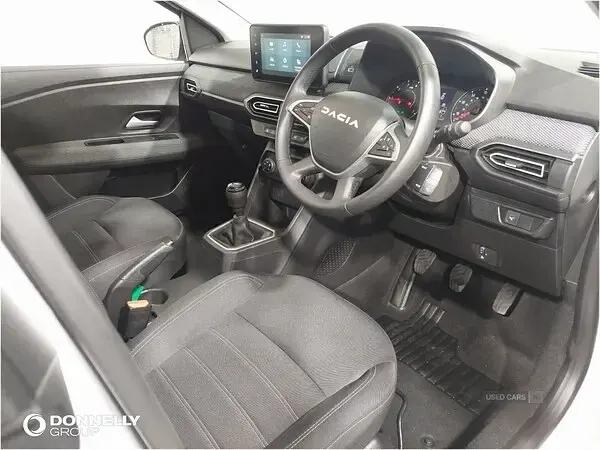 Used Dacia Sandero Expression 91 HP (66 kW) 2023 White Hatchback