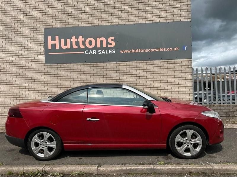 Used Renault Mégane Cabriolet Dynamique 130 HP (95 kW) 2010 Red Cabriolet