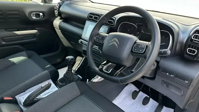 Used Citroën C3 Aircross PureTech 110 HP (80 kW) 2024 Grey SUV