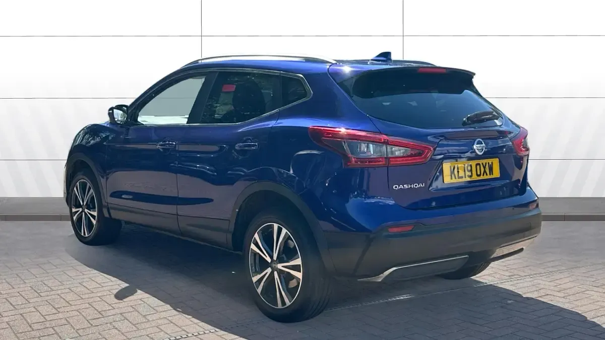 Used Nissan Qashqai N-Connecta 140 HP (102 kW) 2019 Blue SUV