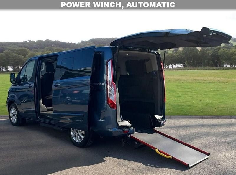 Used Ford Tourneo Titanium 2018 Blue MPV