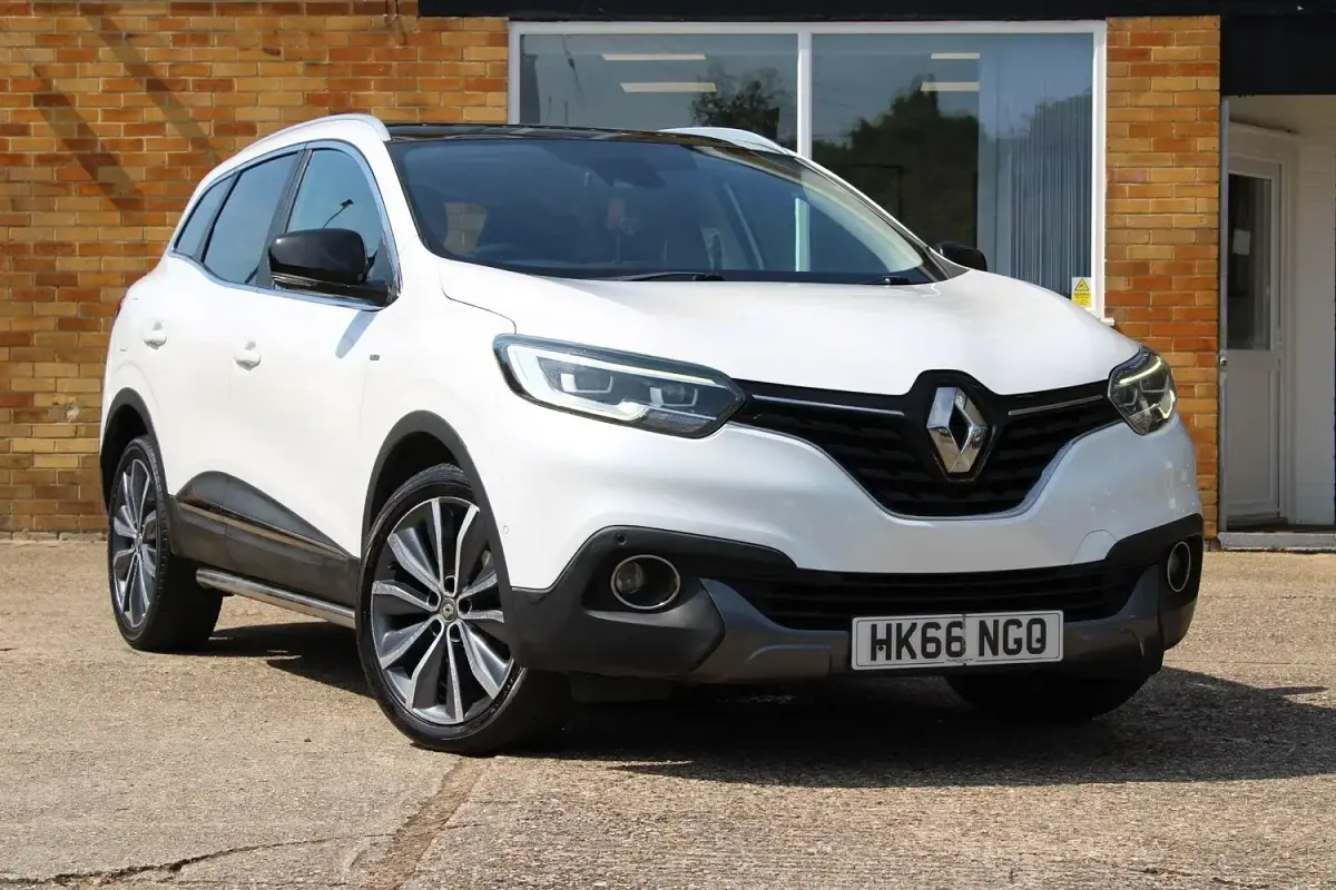Used Renault Kadjar Signature S 130 HP (95 kW) 2017 White SUV