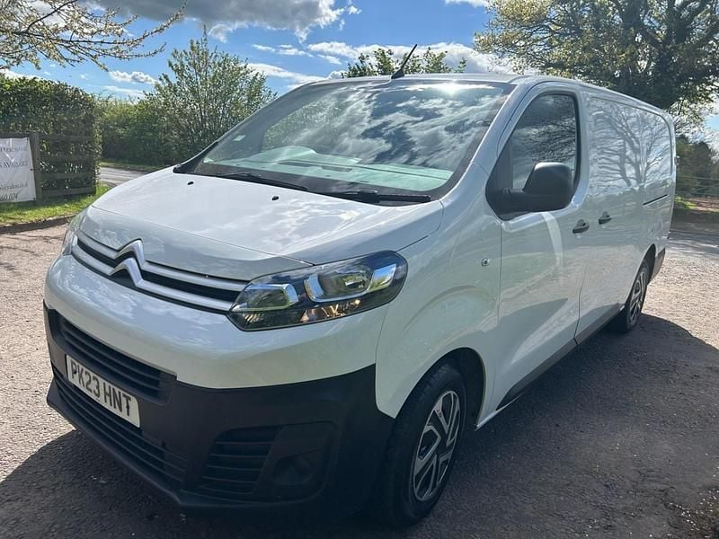 Usado Citroën Dispatch 2023 Branco Monovolume