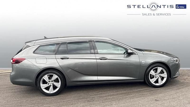 Used Vauxhall Insignia SRi 168 HP (123 kW) 2018 Grey Estate