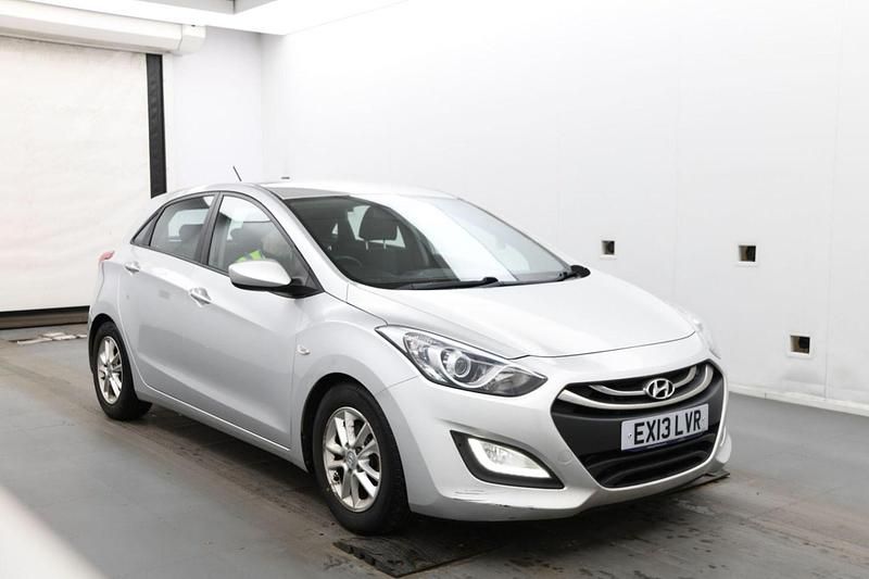 Used Hyundai i30 Active 100 HP (73 kW) 2013 Silver Hatchback