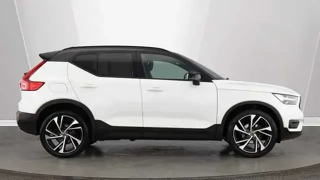 Used Volvo XC40 R-Design Pro 161 HP (118 kW) 2021 SUV