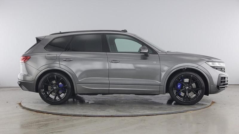 Used VW Touareg R 462 HP (339 kW) 2025 Grey SUV