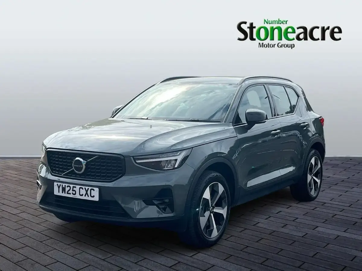 Used Volvo XC40 Plus 163 HP (119 kW) 2025 Green SUV