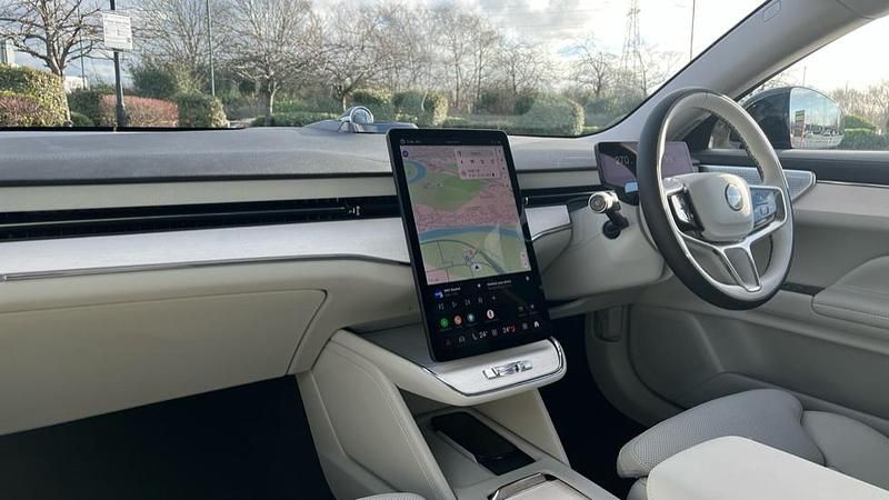 Usado Volvo ES90 Ultra 244 kW (333 HP) 2025 Prateado Sedan