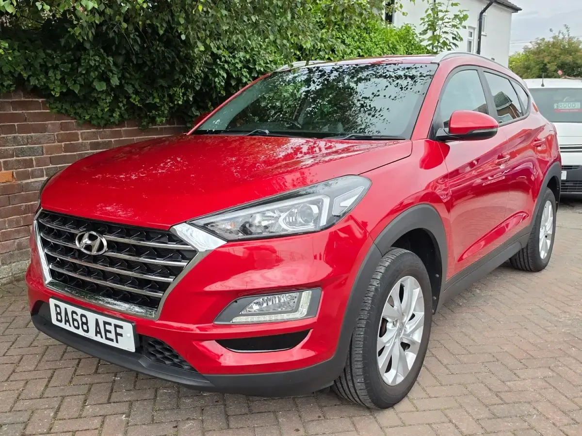 Used Hyundai Tucson SE 177 HP (130 kW) 2019 Red SUV