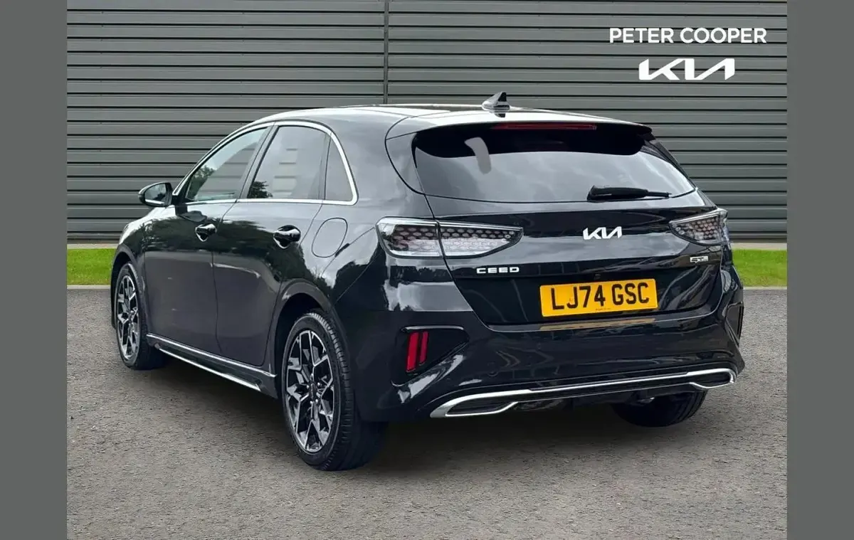 Used Kia Ceed GT-Line 138 HP (101 kW) 2025 Black Hatchback
