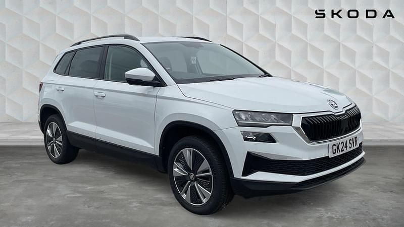 White Used 2024 Skoda Karoq SE Drive SUV | £22,284 (Good price) - Image 1/4
