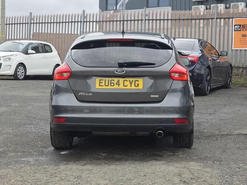 Usado Ford Focus Titanium X 182 HP (133 kW) 2014 Prateado Citadino