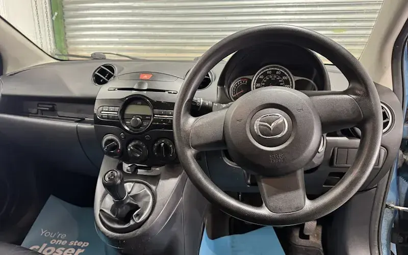 Used Mazda 2 75 HP (55 kW) 2012 Hatchback