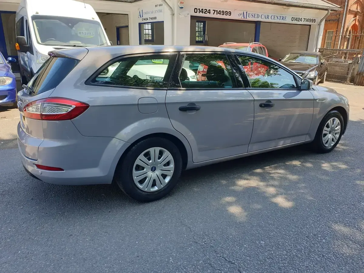 Used Ford Mondeo S 115 HP (84 kW) 2014 Silver Estate