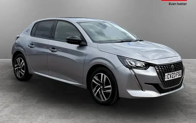 Second-hand Peugeot 208 Allure+ 102 CP (75 kW) 2023 Hatchback