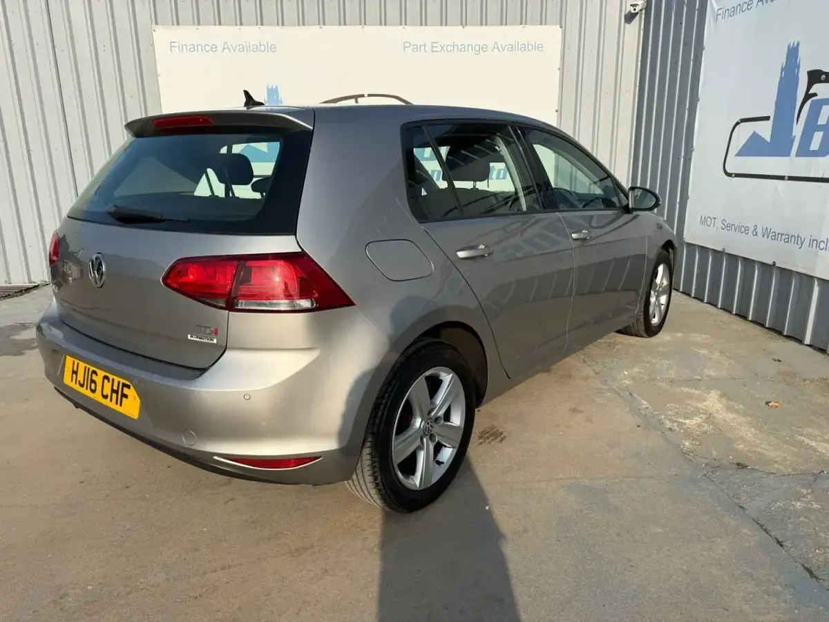 Second-hand VW Golf VII Edition 110 CP (80 kW) 2016 Argintiu Hatchback