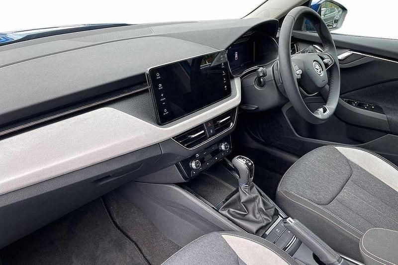 Used Skoda Kamiq SE L 85 HP (62 kW) 2025 Race blue metallic SUV