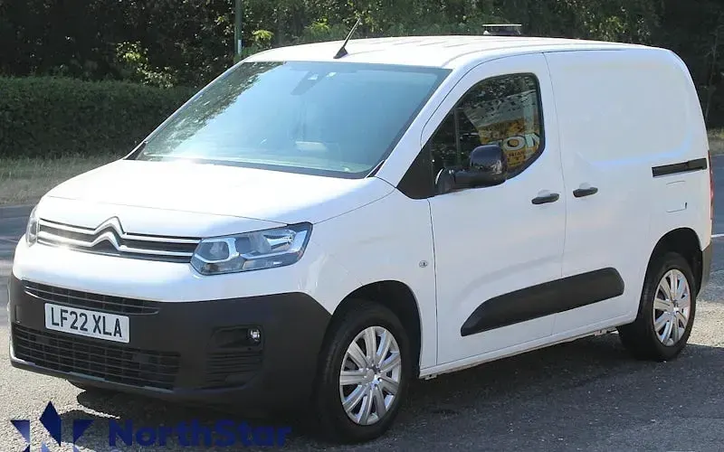 Used Citroën Berlingo 102 HP (75 kW) 2022 MPV