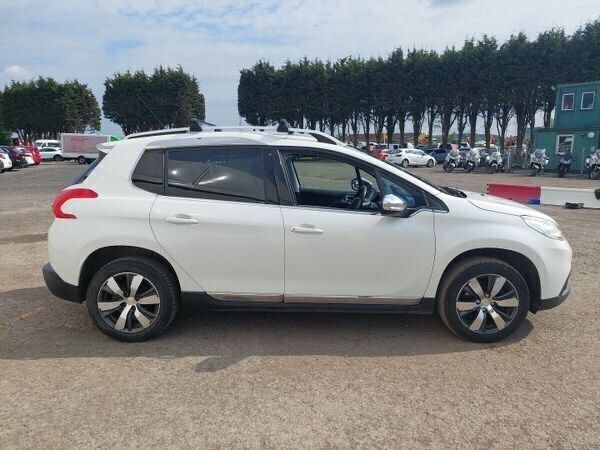 White Used 2014 Peugeot 2008 Allure SUV | £3,995 (Good price) - Image 1/2