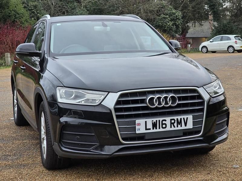 Używany Audi Q3 S-Line 2016 Czarny SUV