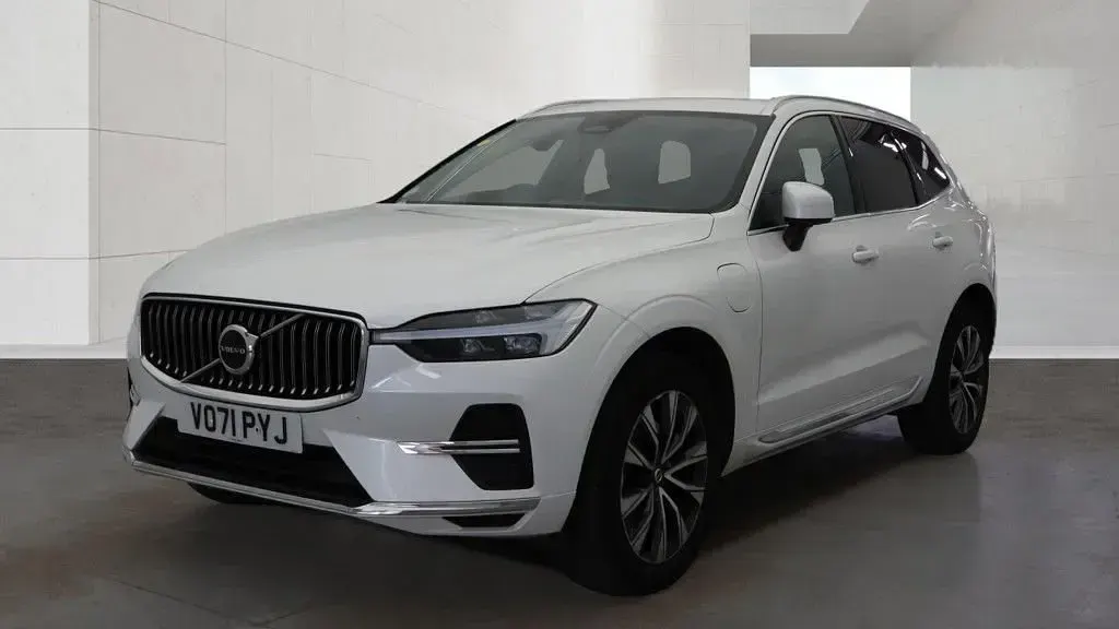 Used Volvo XC60 Inscription 2021 White SUV