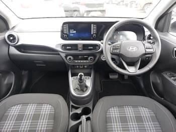 New Hyundai i10 Premium 79 HP (58 kW) 2026 Pearl  lumen grey Hatchback