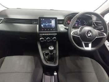 Used Renault Clio V Evolution 90 HP (66 kW) 2023 Red Hatchback