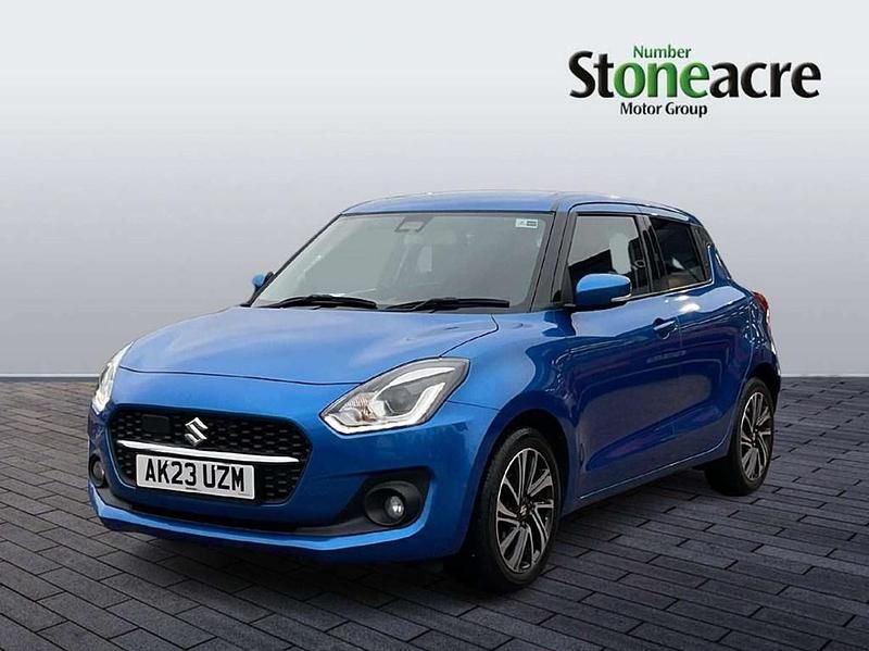 Begagnad Suzuki Swift SZ5 83 HK (61 kW) 2023 Blå Halvkombi