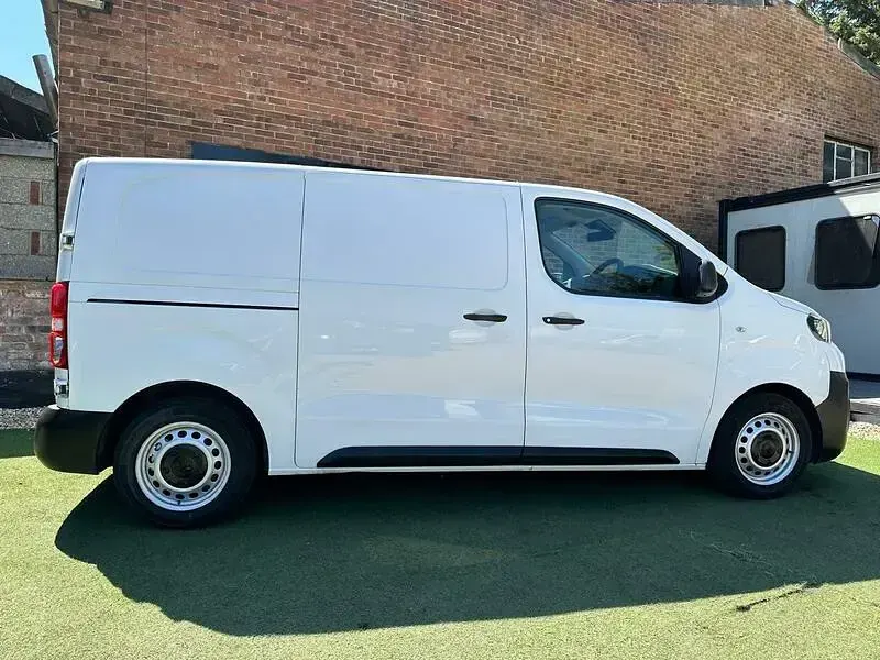 Used Peugeot Expert 2019 White Van
