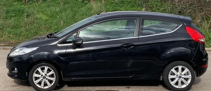 Used Ford Fiesta Zetec 2010 Black Hatchback