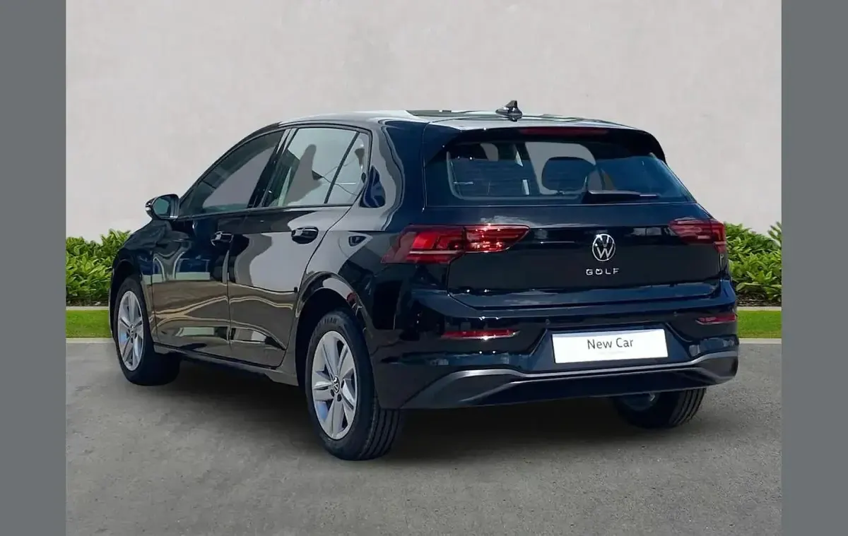 New VW Golf VIII Life 113 HP (83 kW) 2025 Other Hatchback