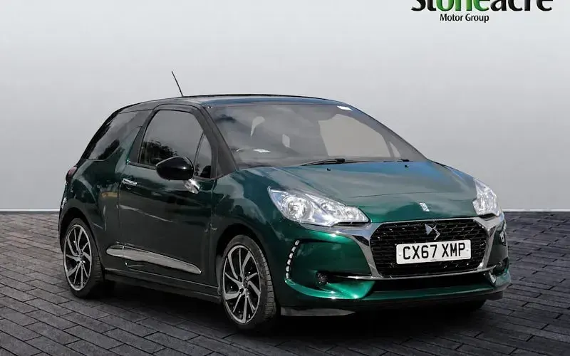 Used DS Automobiles DS3 Connected Chic 101 HP (74 kW) 2018 Hatchback