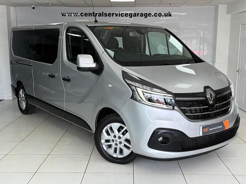 Silver Used 2019 Renault Trafic MPV | £19,495 - Image 1/4