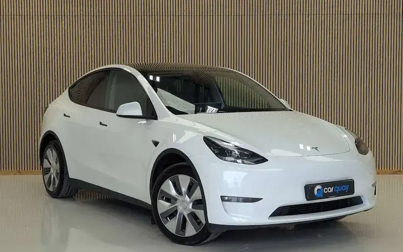 Used Tesla Model Y Long Range AWD 378 kW (514 HP) 2023 White SUV