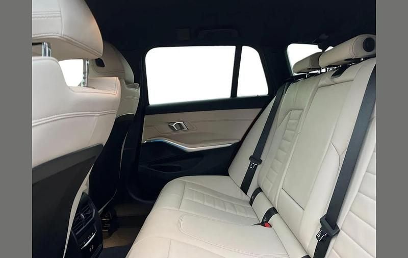 Used BMW 330e M Sport 288 HP (211 kW) 2023 Red Estate