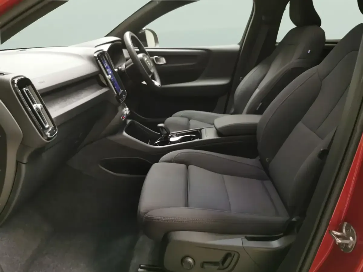 Usado Volvo C40 Plus 169 kW (231 HP) 2023 Vermelho SUV
