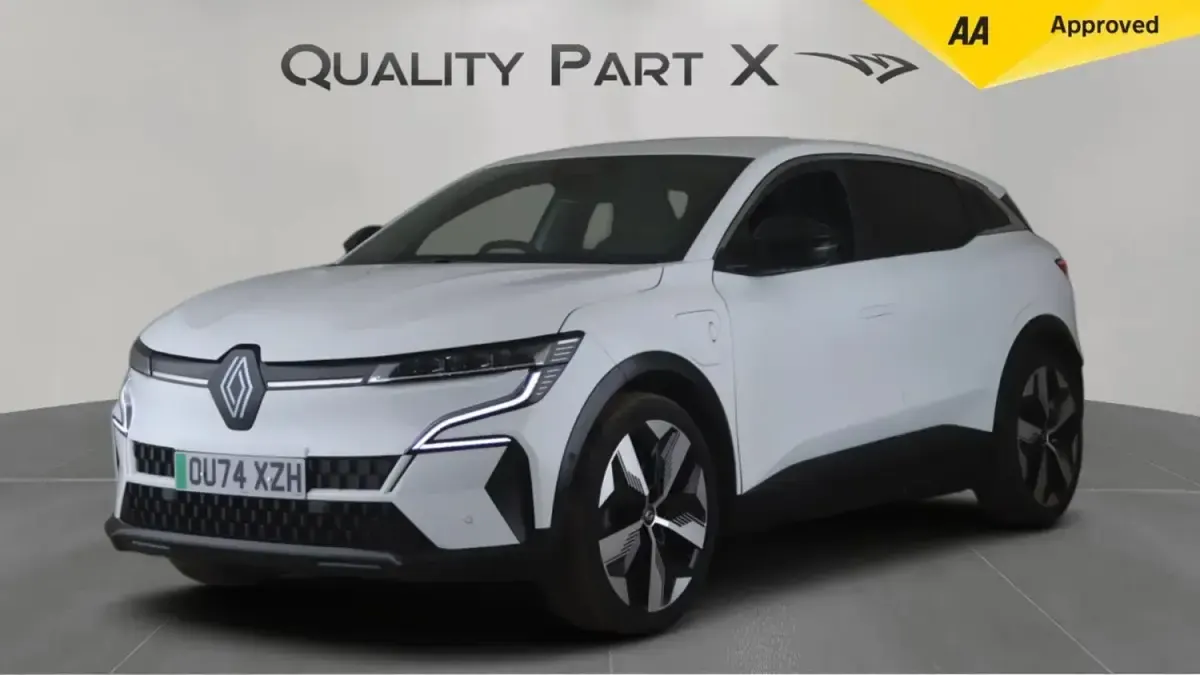 Używany Renault Megane E-Tech Komfort 160 kW (218 KM) 2024 Biały Hatchback