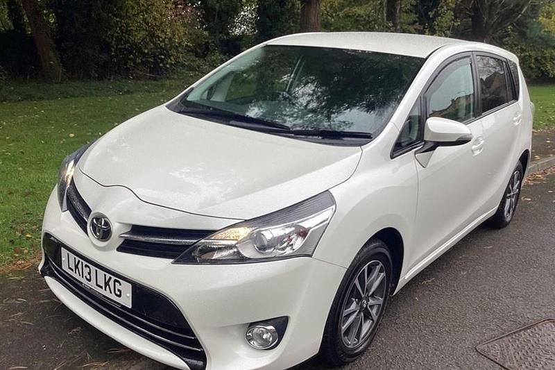 White Used 2013 Toyota Verso MPV | £6,890 (A bit pricey) - Image 1/1