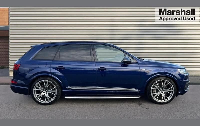 Used Audi Q7 Advanced 286 HP (210 kW) 2019 Blue SUV