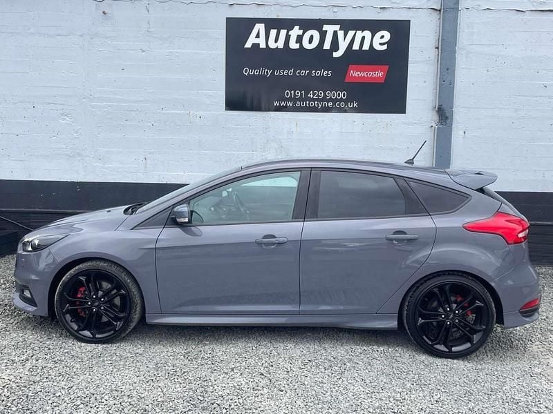Used Ford Focus ST 2017 Grey Hatchback