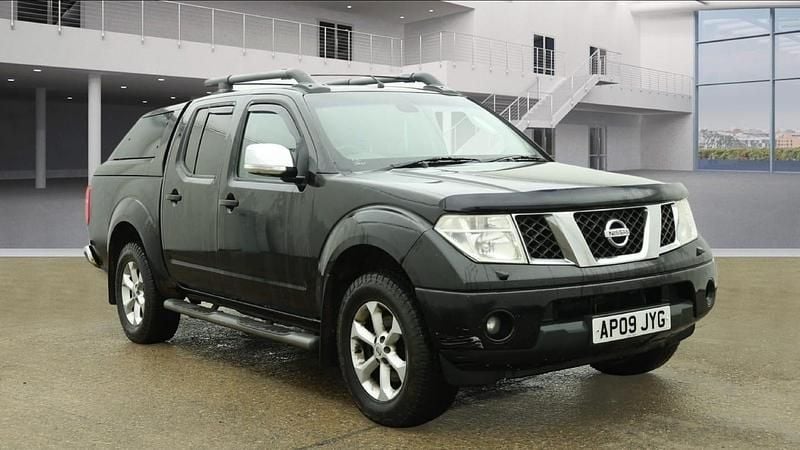 Black Used 2009 Nissan Navara Tekna Pickup | £3,495 (Fair price) - Image 1/4