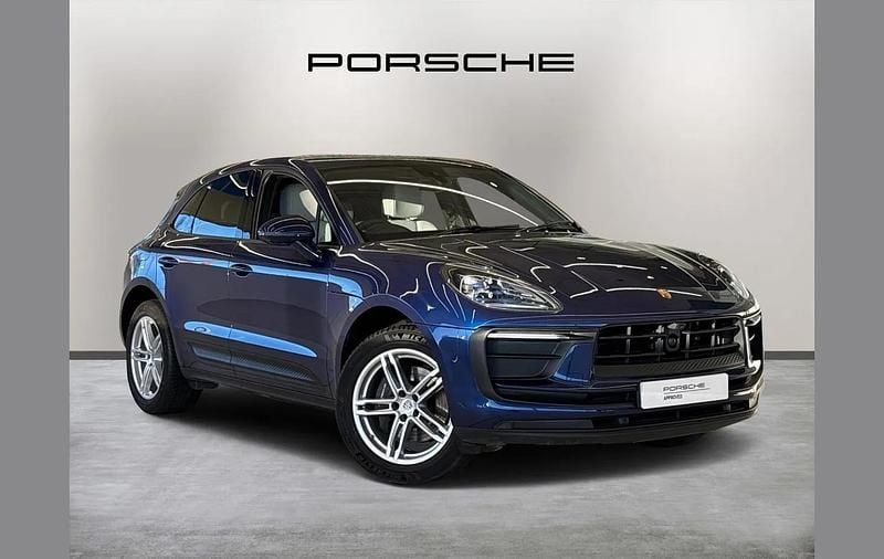 Blue Used 2024 Porsche Macan SUV | £56,750 (Good price) - Image 1/4