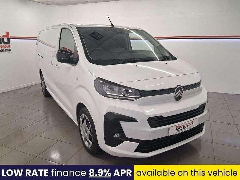 White Used 2024 Citroën Dispatch MPV | £18,999 (Fair price) - Image 1/4