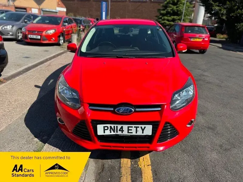 Used Ford Focus Titanium 125 HP (91 kW) 2014 Red