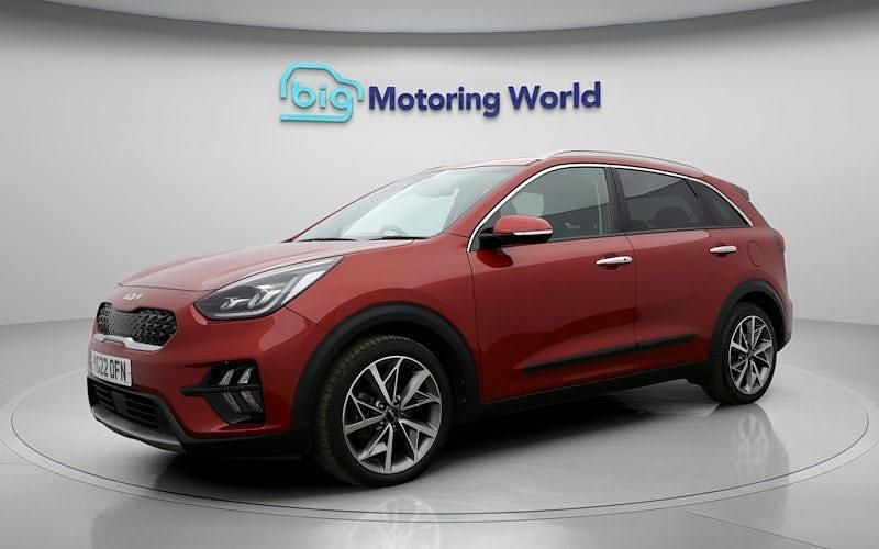 Used Kia Niro 141 HP (103 kW) 2022 Red SUV