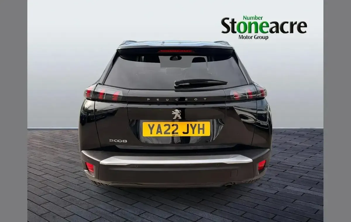 Second-hand Peugeot 2008 Active+ 100 CP (73 kW) 2022 Negru SUV